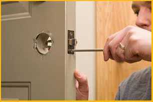 Island Park Locksmith Service Island Park, NY 516-283-5298 - 10-lock-change-commercial